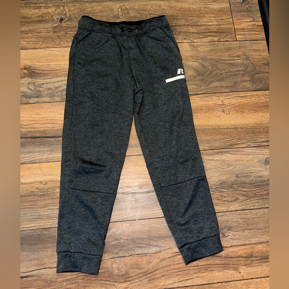 Boys Russell Brand Size 10/12 Sweatpants.